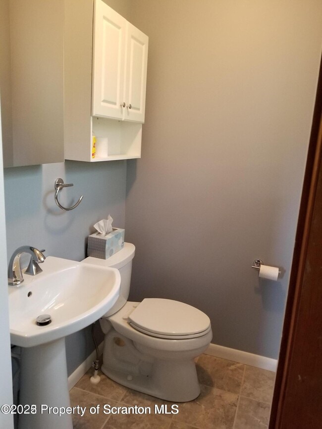 Building Photo - 412 Lane Hill Rd