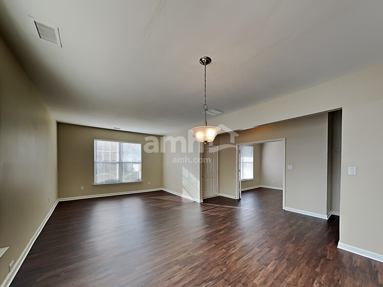 Building Photo - 1018 Brook Valley Run