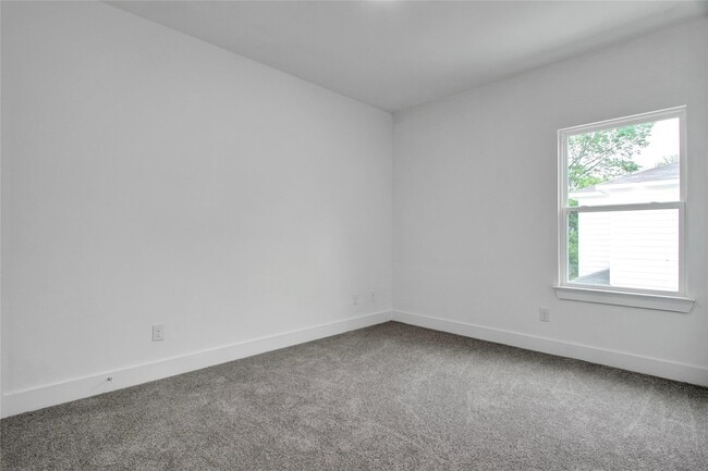 Building Photo - 4512 Brinkley St