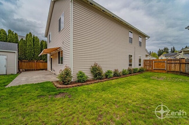 Building Photo - 8304 NE 158th Ave