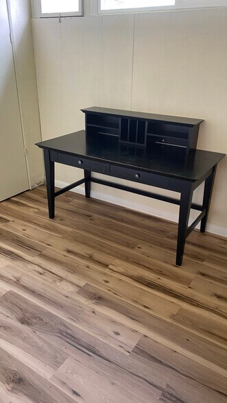 Building Photo - 423 Colorado Ave