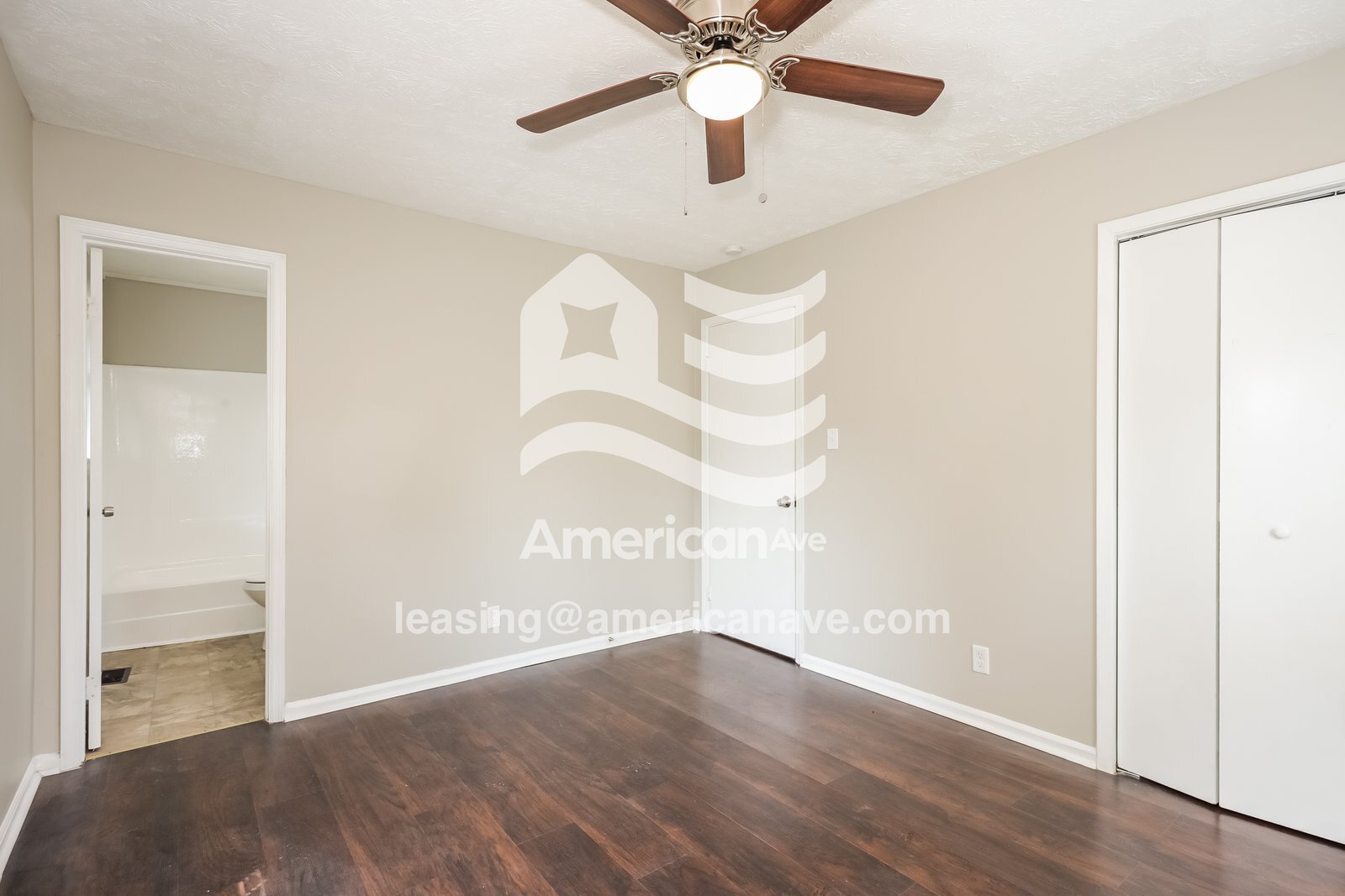 Building Photo - 2557 Saratoga Dr