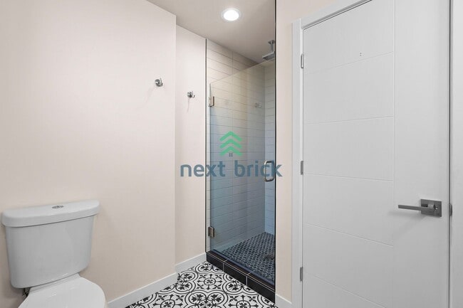 Building Photo - 2 Bed 2 Bath Single-family House Available for Rent!