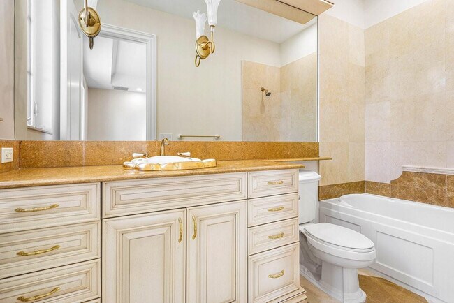 Building Photo - 549 NE 19th Ave