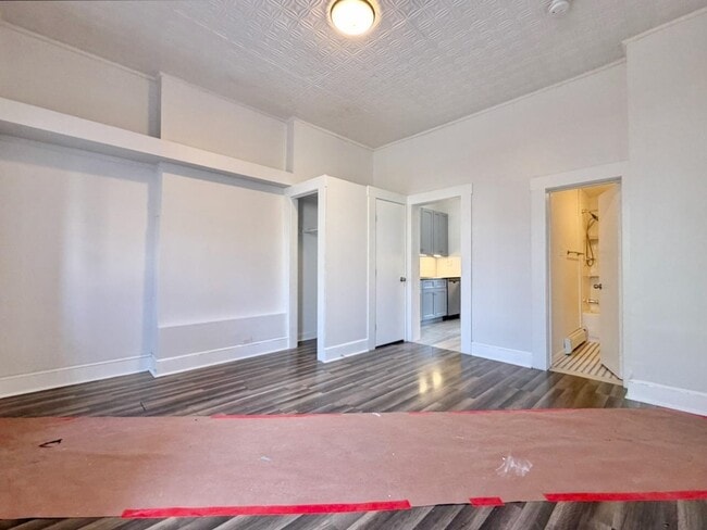 Building Photo - 592 Palisade Ave