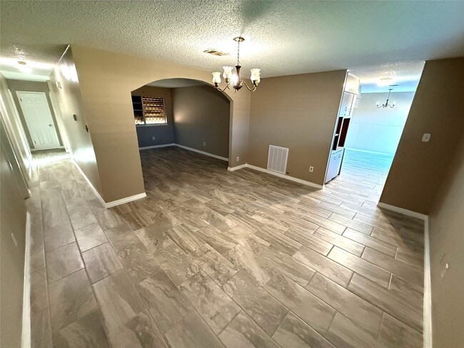 Building Photo - 2320 14th Ave N