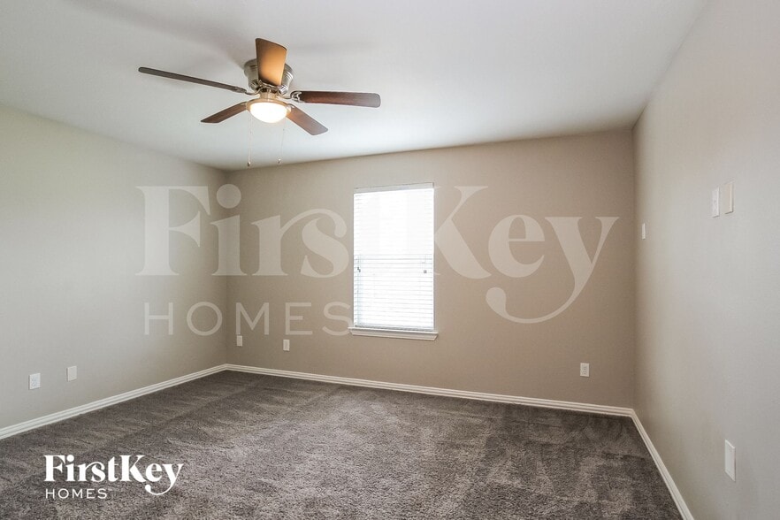 Building Photo - 5211 Clipper Hill Ct