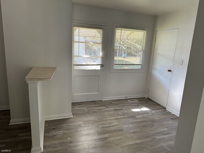 Building Photo - 3 br, 1 bath House - 1605 Susan Jane Court