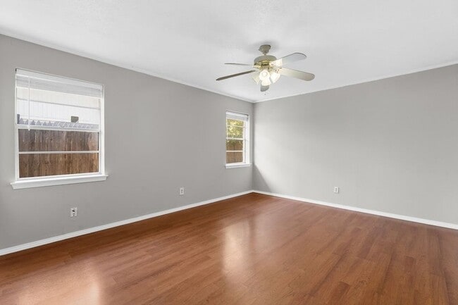 Building Photo - 15839 El Estado Dr