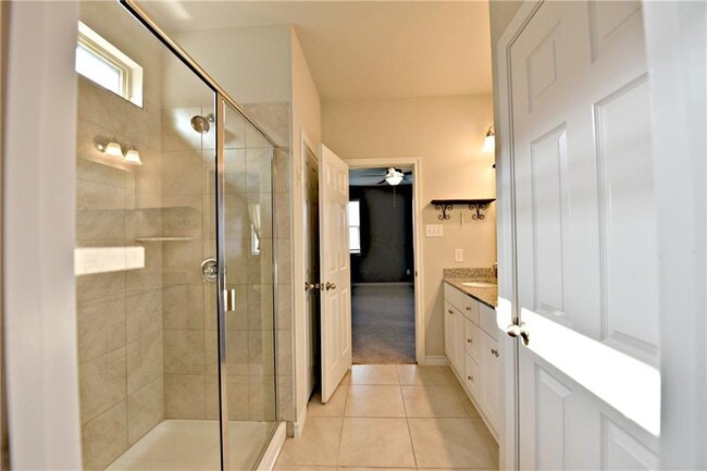 Building Photo - 549 John Muir Trl
