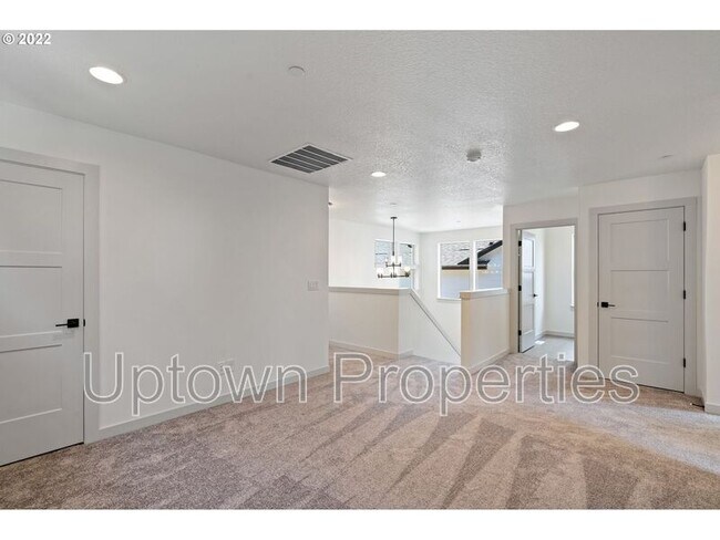 Building Photo - 2507 S Cache Cir