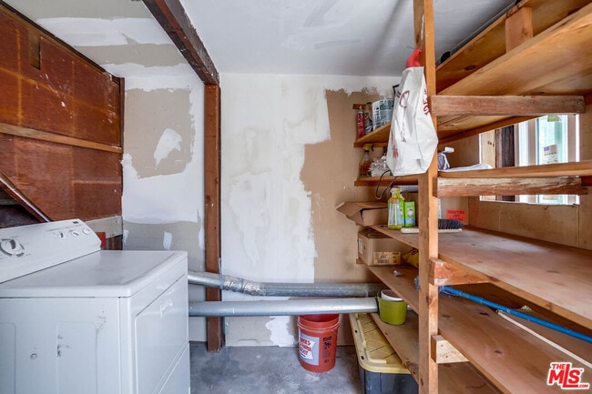 Building Photo - 3046 Chadwick Dr