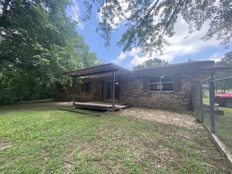 Building Photo - 2632 Ouachita Cir