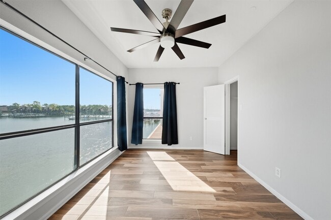 Building Photo - 793 Davis Rd