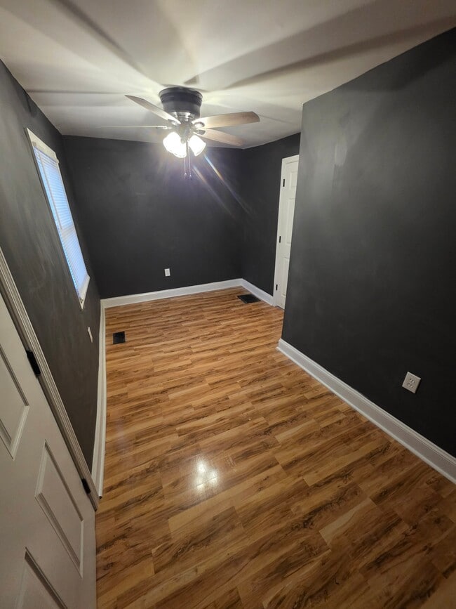 Building Photo - 4317 Elizabeth St