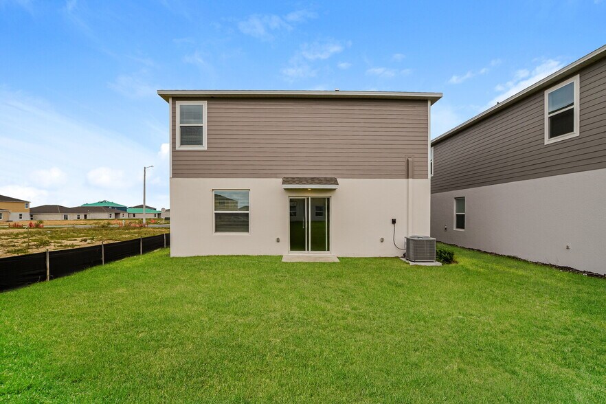 Building Photo - 2534 Absolute Ave