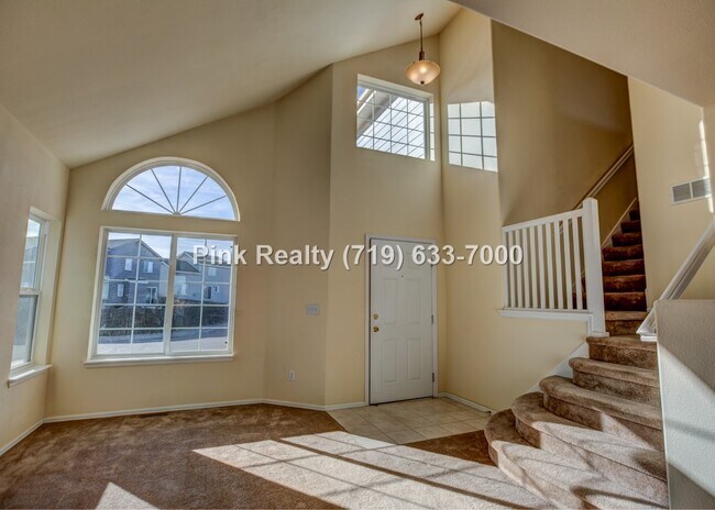 Building Photo - 985 Ridgebury Pl