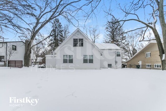 Building Photo - 18344 Aberdeen St