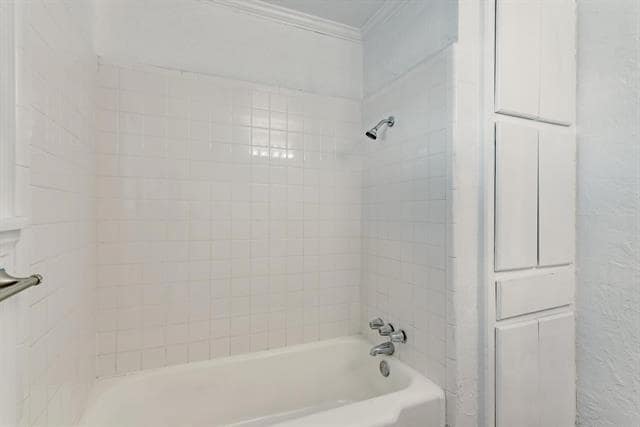 Building Photo - 5821 Circular Dr