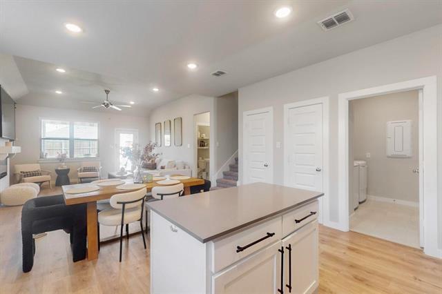 Building Photo - 3238 Baehr Dr