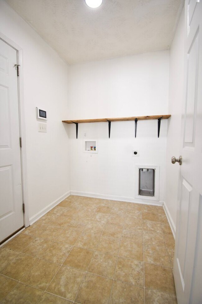 Building Photo - Coming Soon-4 Bedroom 2 Bathroom, Small Pets Considered