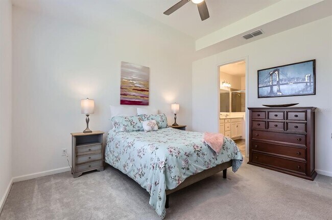 Building Photo - 2372 Sirena Ln