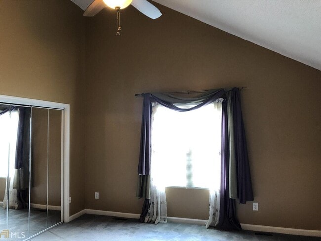 Building Photo - 5955 Graywood Cir SE