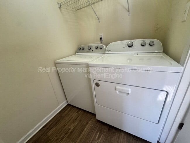 Building Photo - 338 Luke Meadow Ln