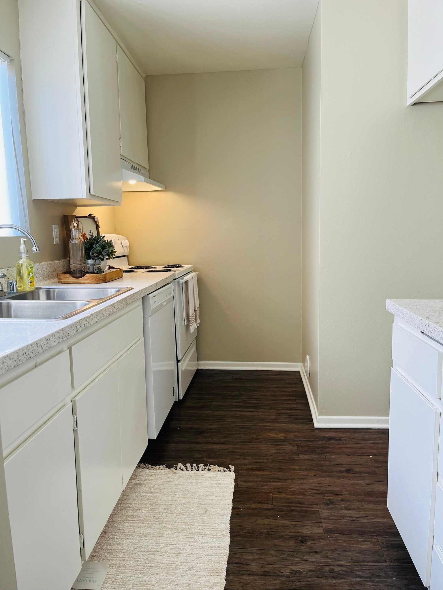 Building Photo - 1762 San Juan St