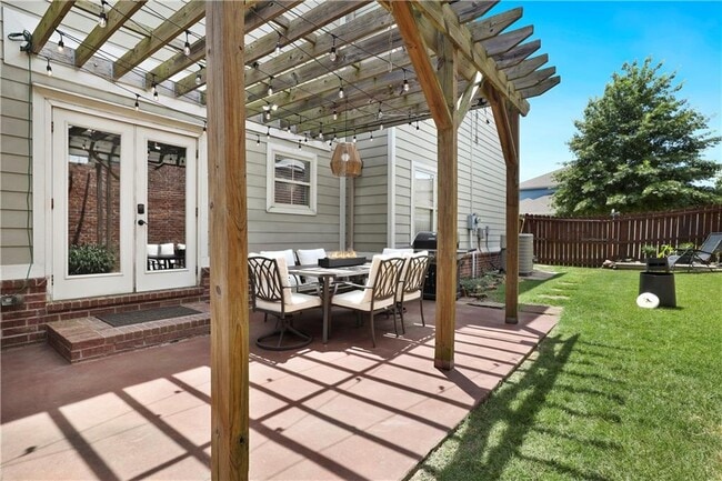 Building Photo - 619 N Rupple Rd