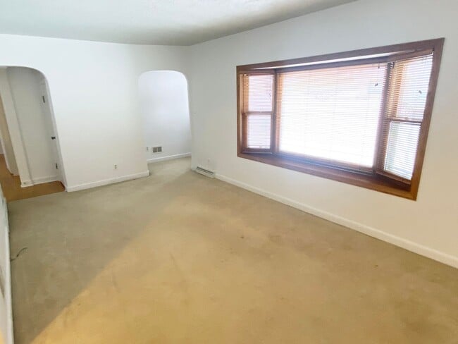 Building Photo - 2-Bedroom 1 Bath Ranch Style Home on Wausau's West Side