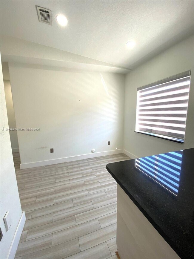 Building Photo - 8100 W 28th Ct