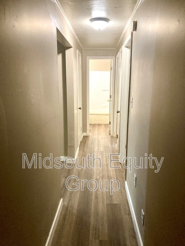 Building Photo - 127 Northside Ave