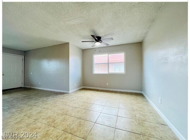 Building Photo - 2920 E Siki Ct