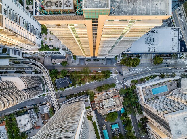 Building Photo - 1080 Brickell Ave