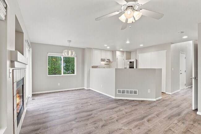 Building Photo - $2,045.95 - 3-Bed, 3-Bath Townhome with Modern Upgrades and Private Yard!