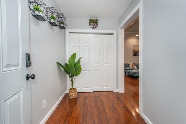 Building Photo - 19 W 27th St