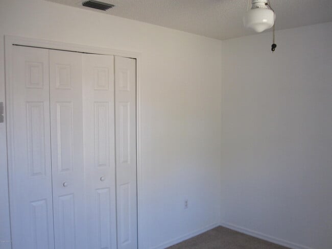 Building Photo - 171 Americana Blvd NE