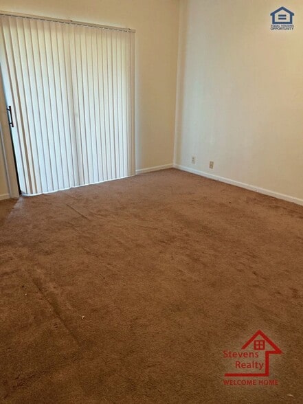 Building Photo - 419 Oriole Dr