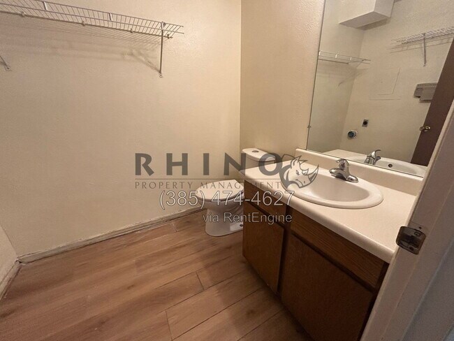 Building Photo - 463 N 1465 W