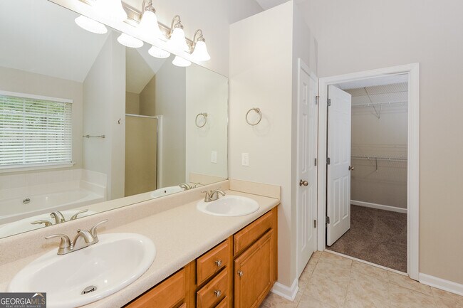 Building Photo - 506 Stonecrest Pl