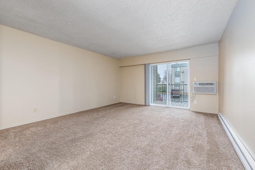 Interior Photo - Beautiful 1/2/3 Bedroom Units Available wi...