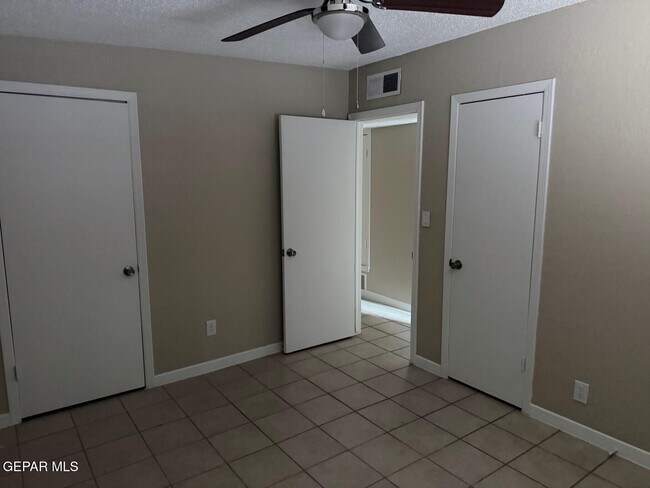 Building Photo - 8877 Dulce Cir
