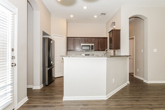 Building Photo - 131 Brock's Ln