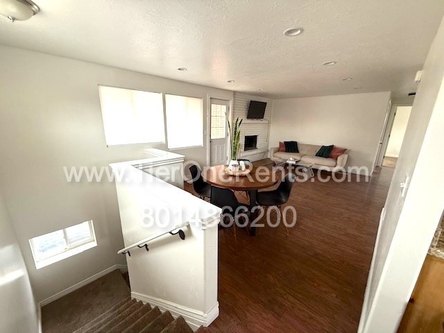 Building Photo - **MOVE IN SPECIAL** $500 off first month's rent!!