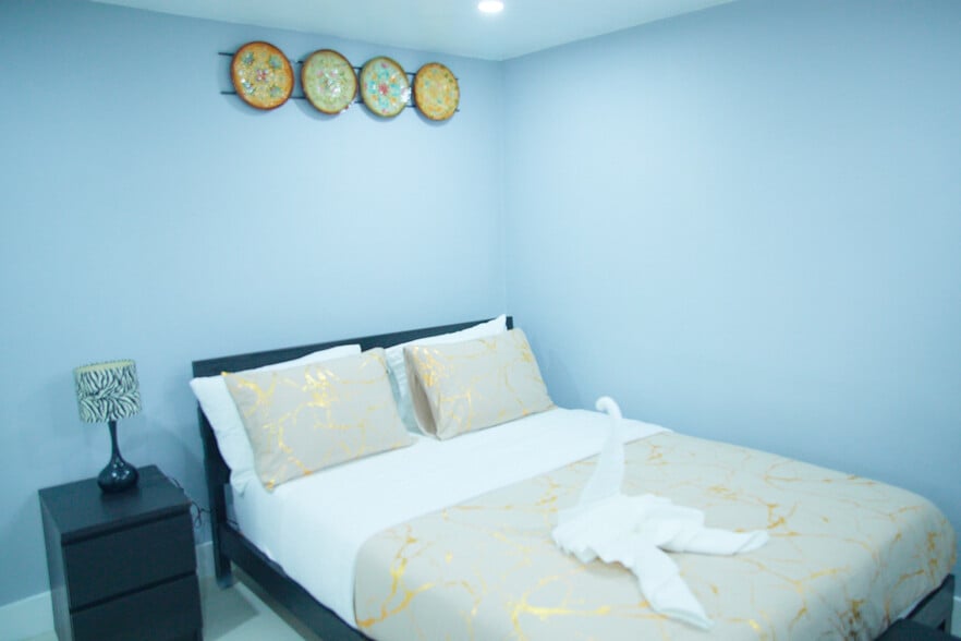 Building Photo - 6036 Polk St