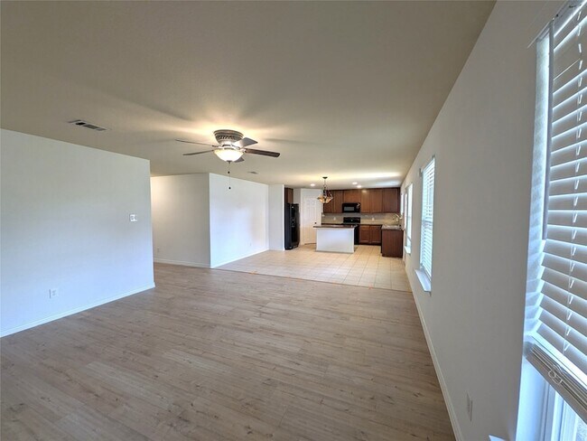 Building Photo - 5760 Fountain Flat Dr