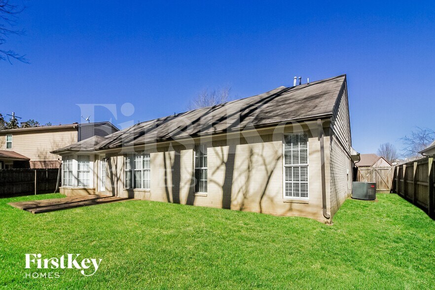 Building Photo - 2554 Plum Creek Dr