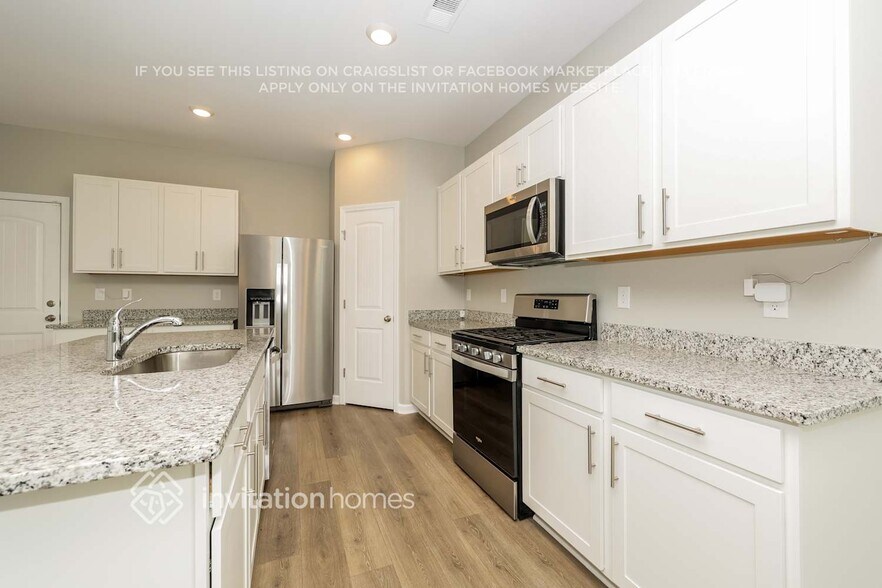 Building Photo - 1512 Ashgrove Pl