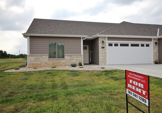 Building Photo - 4021 Scenic Crossing
